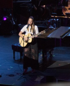 Colbie Caillat sang "Bubbly" along with two of her other hit songs at the Yamaha NAMM 2015 Concert.